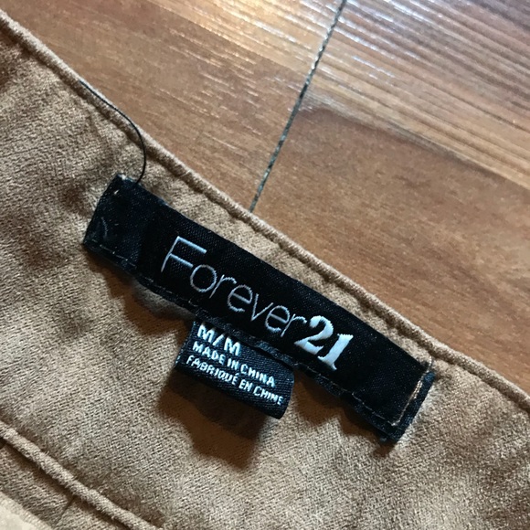 Suede scalloped high waisted skirt!! - Picture 3 of 4